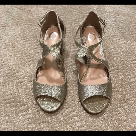 Aalie Sandal - Picture 3 of 5